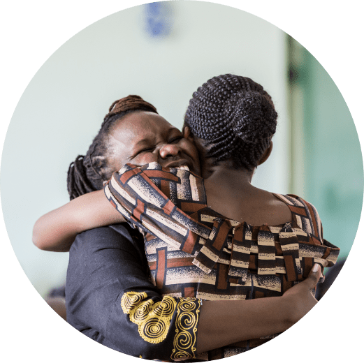 2 Frauen Umarmen Sich Nigeria