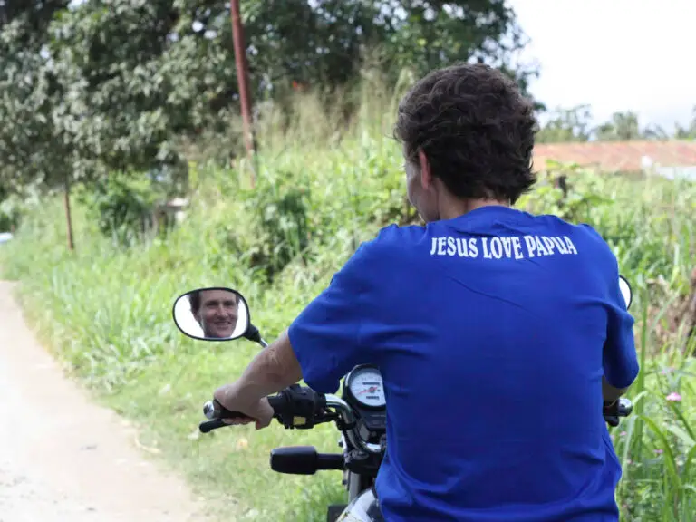 Angela Kluge in Papua